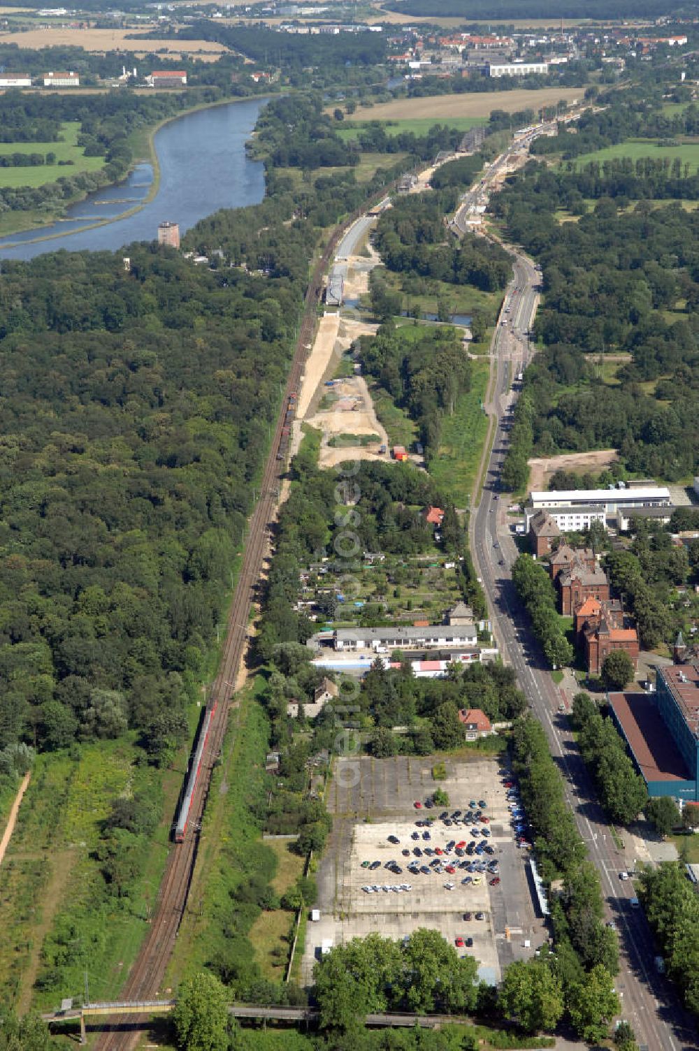 Dessau from above - Blick auf die Schienentrasse der Deutschen Bahn in Nord / Süd- Richtung von Dessau nach Wolfen / Bitterfeld