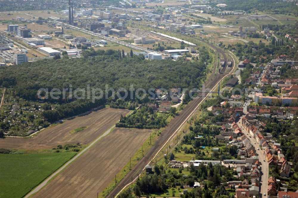 Aerial image Wolfen - Blick auf die Schienentrasse der Deutschen Bahn in Nord / Süd- Richtung von Dessau kommend nach Wolfen-Bitterfeld