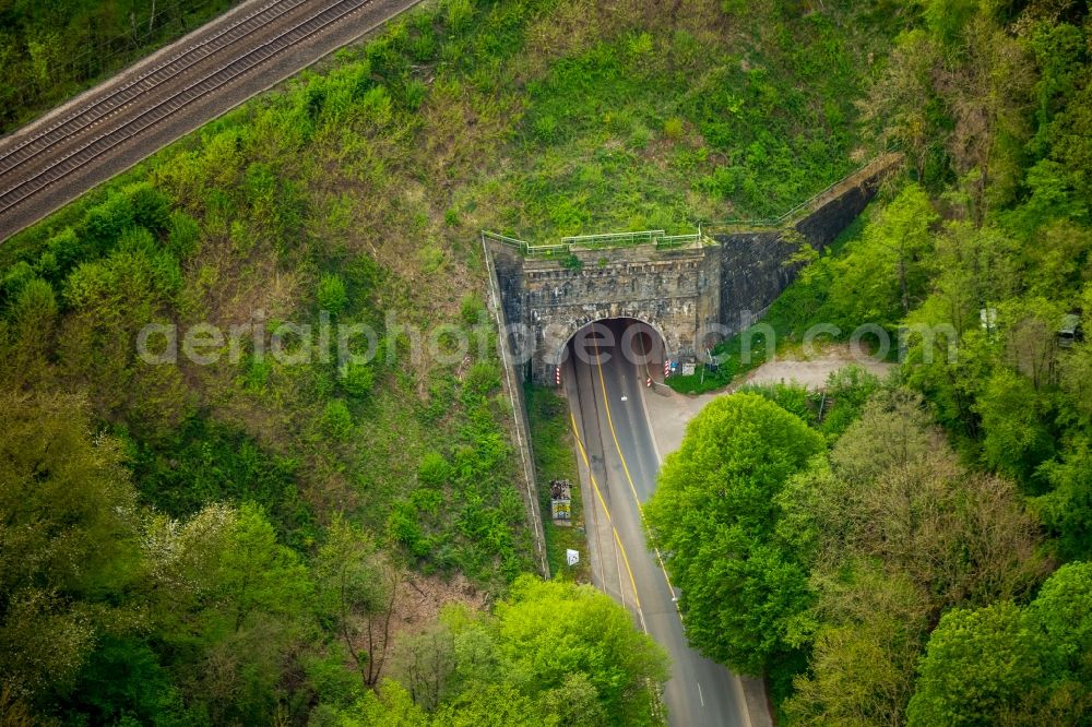 Aerial photograph Gevelsberg - Track connections a railroad track in a railway tunnel - viaduct in Gevelsberg in the state North Rhine-Westphalia