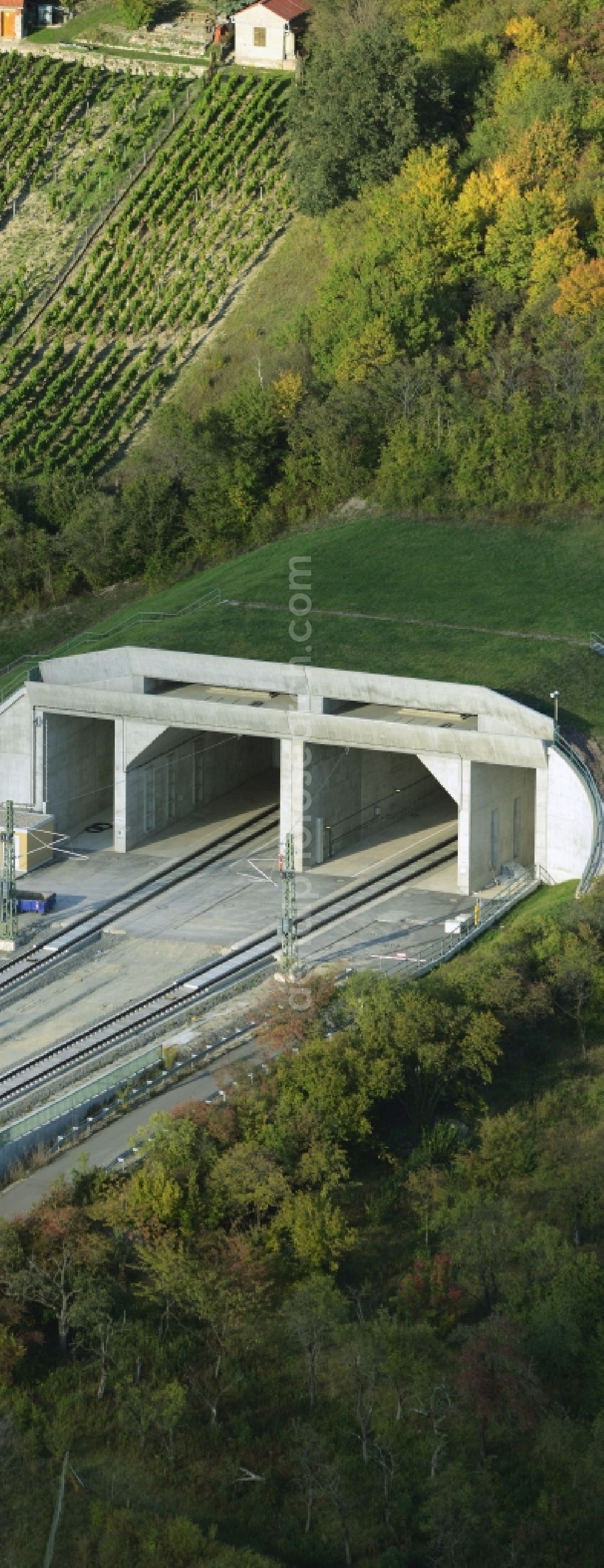 Karsdorf from the bird's eye view: Track connections a railroad track in a railway tunnel - viaduct in Karsdorf in the state Saxony-Anhalt