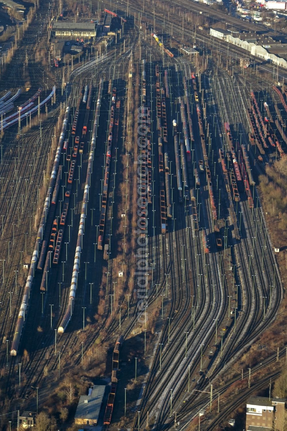 Aerial photograph Hamm - Rail traffic on the shunting and freight station in Hamm in North Rhine-Westphalia. The former largest freight railway station in Europe is now partially closed