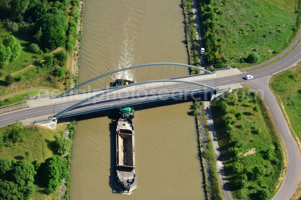 Aerial image Elbe-Parey - Ships and barge trains inland waterway transport in driving on the waterway of the river the Elbe-Havel-Kanal in Elbe-Parey in the state Saxony-Anhalt