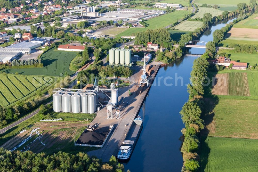 Aerial image Zeil am Main - Piers with ship loading crane at the Mainlaende in Zeil am Main in the state Bavaria, Germany