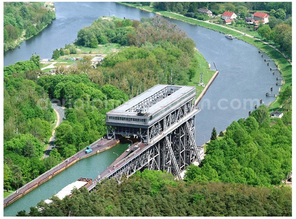 Aerial photograph Niederfinow / BRB - Schiffshebewerk am Finowkanal mit Blick auf das Baugebiet des neuen Hebewerkes