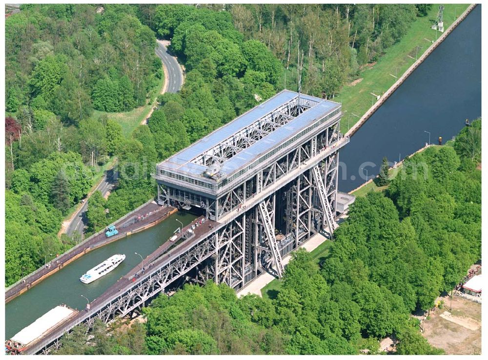 Aerial image Niederfinow / BRB - Schiffshebewerk am Finowkanal mit Blick auf das Baugebiet des neuen Hebewerkes