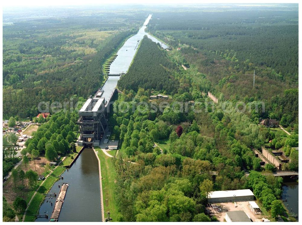 Aerial image Niederfinow / BRB - Schiffshebewerk am Finowkanal mit Blick auf das Baugebiet des neuen Hebewerkes