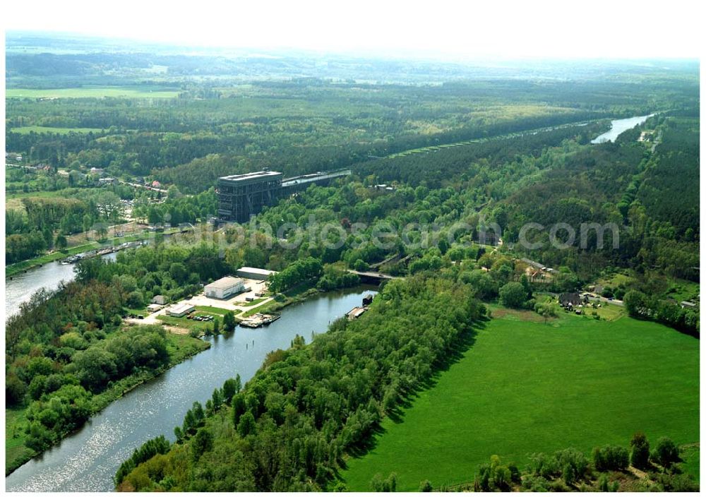 Aerial image Niederfinow / BRB - Schiffshebewerk am Finowkanal mit Blick auf das Baugebiet des neuen Hebewerkes