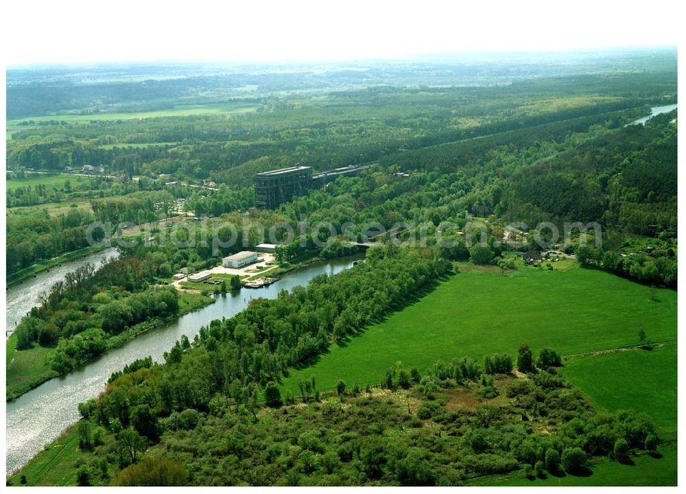 Aerial photograph Niederfinow / BRB - Schiffshebewerk am Finowkanal mit Blick auf das Baugebiet des neuen Hebewerkes