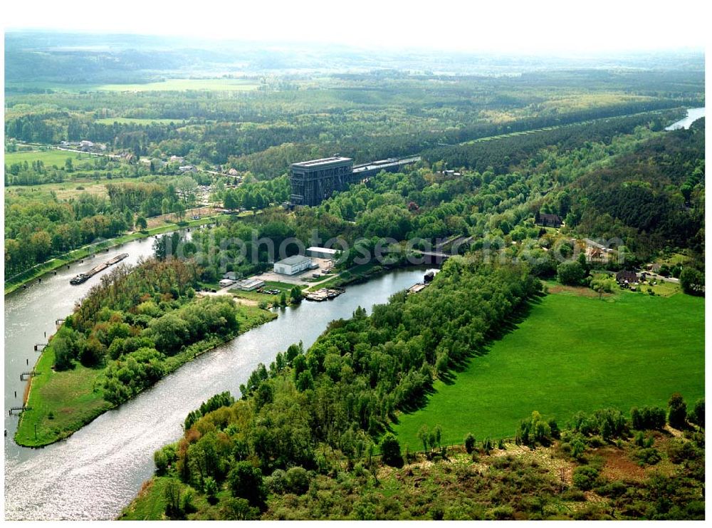 Aerial image Niederfinow / BRB - Schiffshebewerk am Finowkanal mit Blick auf das Baugebiet des neuen Hebewerkes