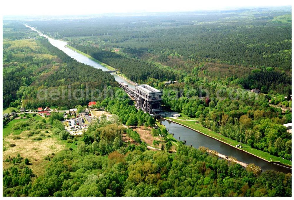 Aerial photograph Niederfinow / BRB - Schiffshebewerk am Finowkanal mit Blick auf das Baugebiet des neuen Hebewerkes