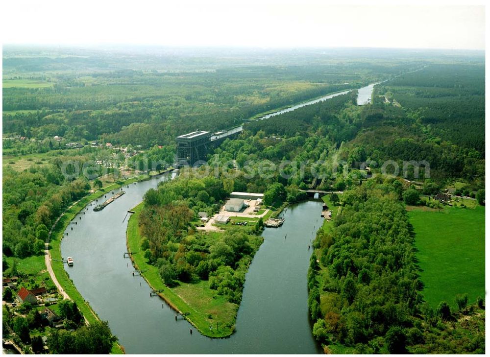 Aerial image Niederfinow / BRB - Schiffshebewerk am Finowkanal mit Blick auf das Baugebiet des neuen Hebewerkes