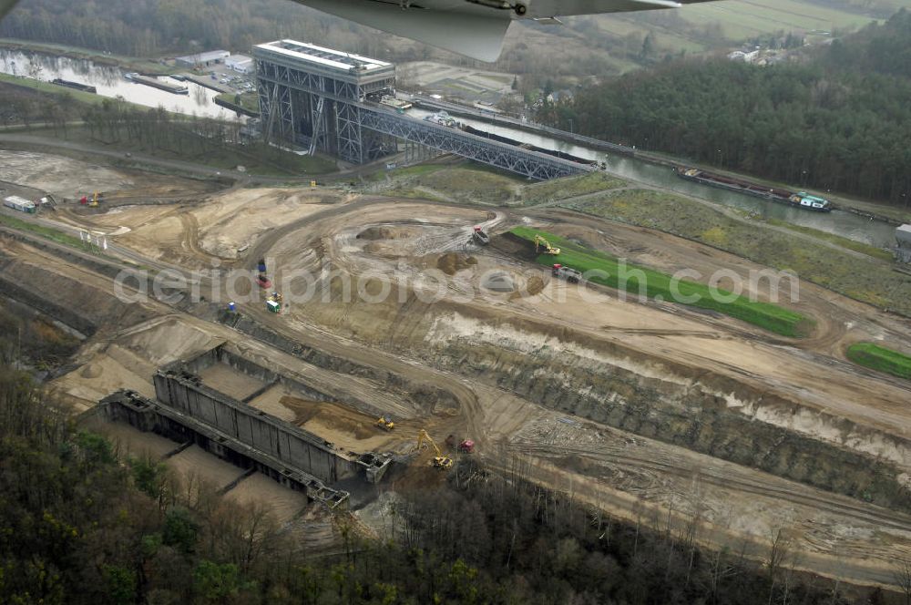 Niederfinow from above - Blick auf die erweiterungsbaustelle am Schiffshebewerk Niederfinow. Der Bund stellt 285 Millionen Euro für den Bau eines neuen Schiffshebewerkes bereit, welches die seit 1934 arbeitende alte, unter Denkmalschutz stehende Anlage ablösen soll.