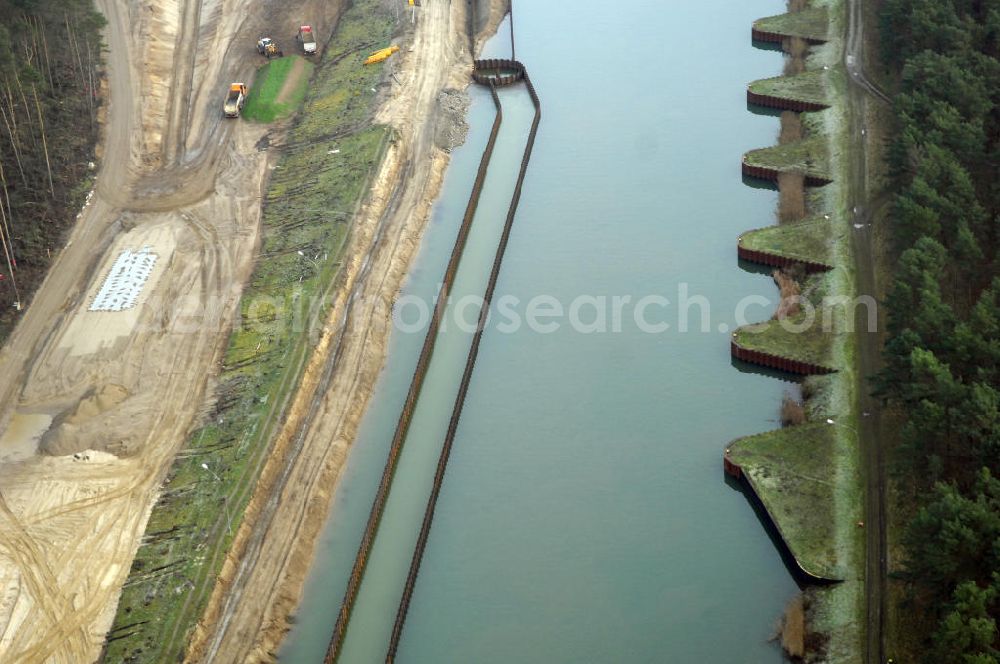 Niederfinow from the bird's eye view: Blick auf die erweiterungsbaustelle am Schiffshebewerk Niederfinow. Der Bund stellt 285 Millionen Euro für den Bau eines neuen Schiffshebewerkes bereit, welches die seit 1934 arbeitende alte, unter Denkmalschutz stehende Anlage ablösen soll.