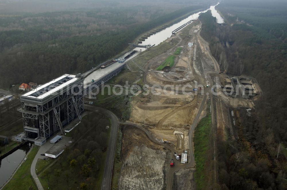 Aerial image Niederfinow - Blick auf die erweiterungsbaustelle am Schiffshebewerk Niederfinow. Der Bund stellt 285 Millionen Euro für den Bau eines neuen Schiffshebewerkes bereit, welches die seit 1934 arbeitende alte, unter Denkmalschutz stehende Anlage ablösen soll.