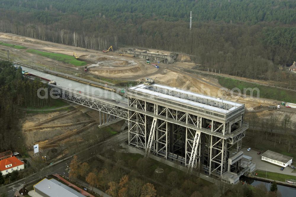 Niederfinow from above - Blick auf die erweiterungsbaustelle am Schiffshebewerk Niederfinow. Der Bund stellt 285 Millionen Euro für den Bau eines neuen Schiffshebewerkes bereit, welches die seit 1934 arbeitende alte, unter Denkmalschutz stehende Anlage ablösen soll.