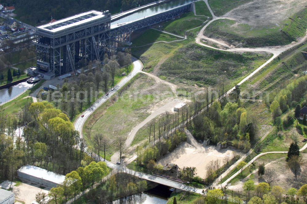 Niederfinow from above - Blick auf das Areal des Schiffshebewerkes Niederfinow. Der Bund stellt 285 Millionen Euro für den Bau eines neuen Schiffshebewerkes bereit, welches die seit 1934 arbeitende alte, unter Denkmalschutz stehende Anlage ablösen soll.