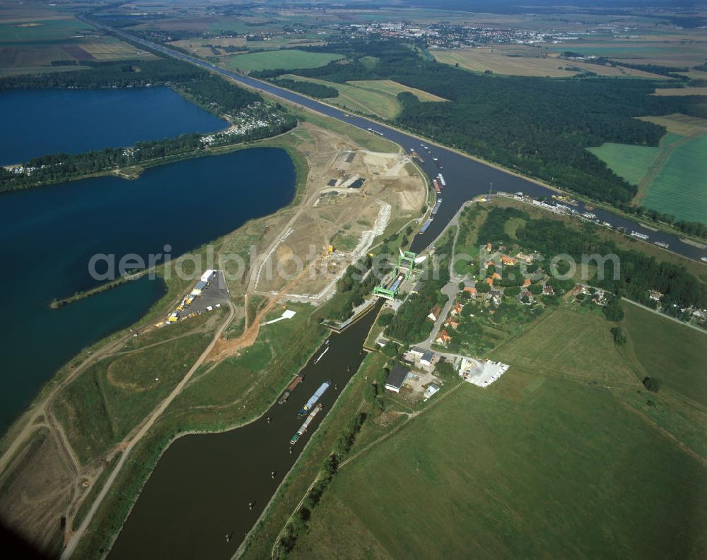 Aerial photograph Magdeburg - Blick auf das Schiffshebewerk Rothensee beim Wasserstraßenkreuz Magdeburg. Es verbindet den Mittellandkanal mit dem Rothenseer Verbindungskanal.