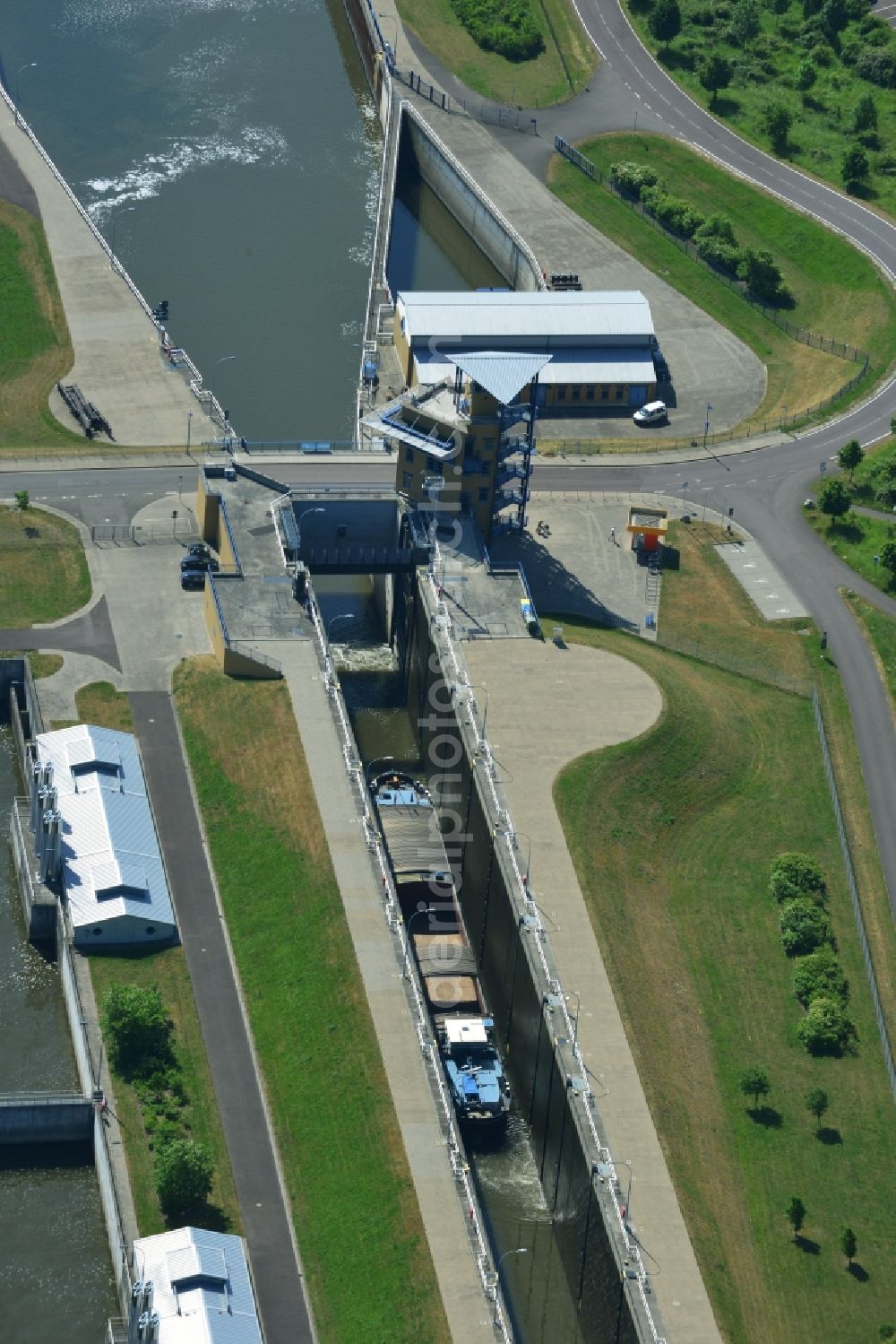 Aerial image Magdeburg - New Boat lift and locks plants on the banks of the waterway of the Abstiegskanal Rothensee in Magdeburg in the state Saxony-Anhalt