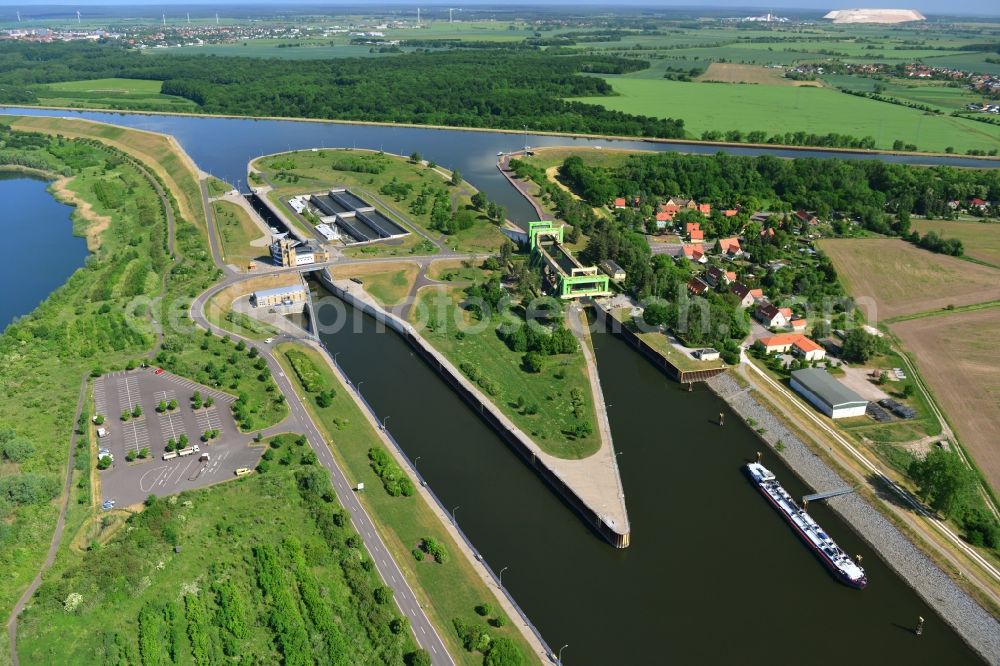 Aerial photograph Magdeburg - New Boat lift and locks plants on the banks of the waterway of the Abstiegskanal Rothensee in Magdeburg in the state Saxony-Anhalt