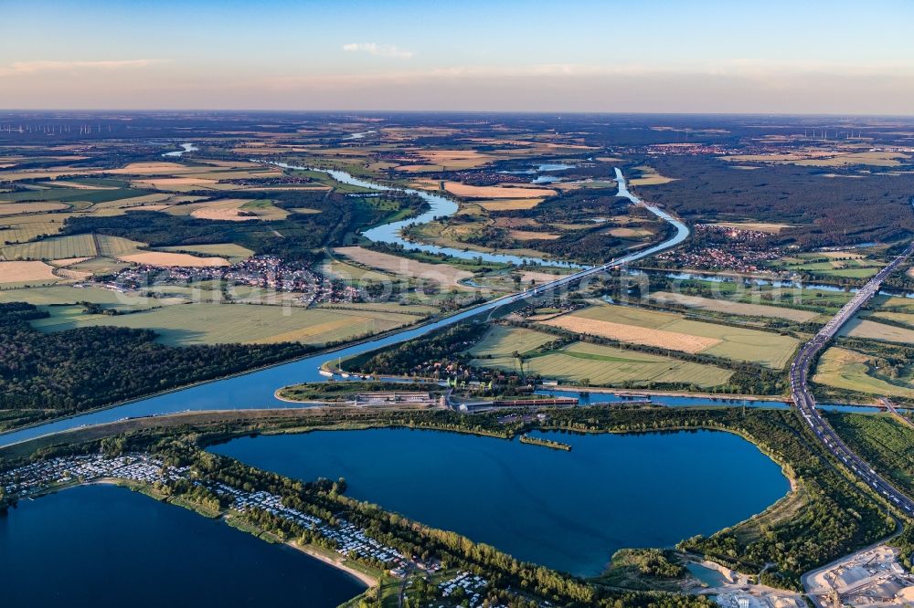 Magdeburg from the bird's eye view: Boat lift and locks plants on the banks of the waterway of the Abstiegskanal Rothensee in Magdeburg in the state Saxony-Anhalt, Germany