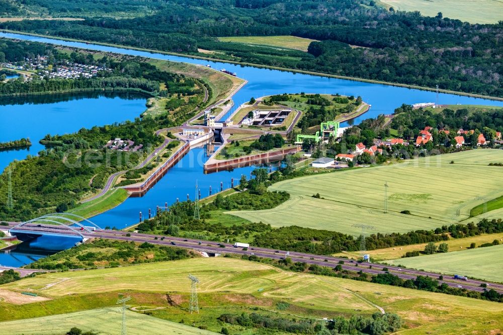 Aerial photograph Rothensee - Boat lift and locks plants on the banks of the waterway of the Abstiegkanals in Rothensee in the state Saxony-Anhalt, Germany