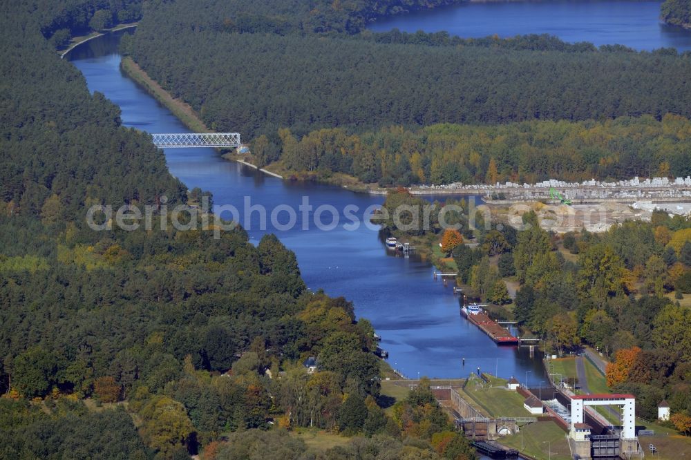 Aerial image Oranienburg - Boat lift and locks plants on the banks of the waterway of the canal Oranienburger Havel in Oranienburg in the state Brandenburg