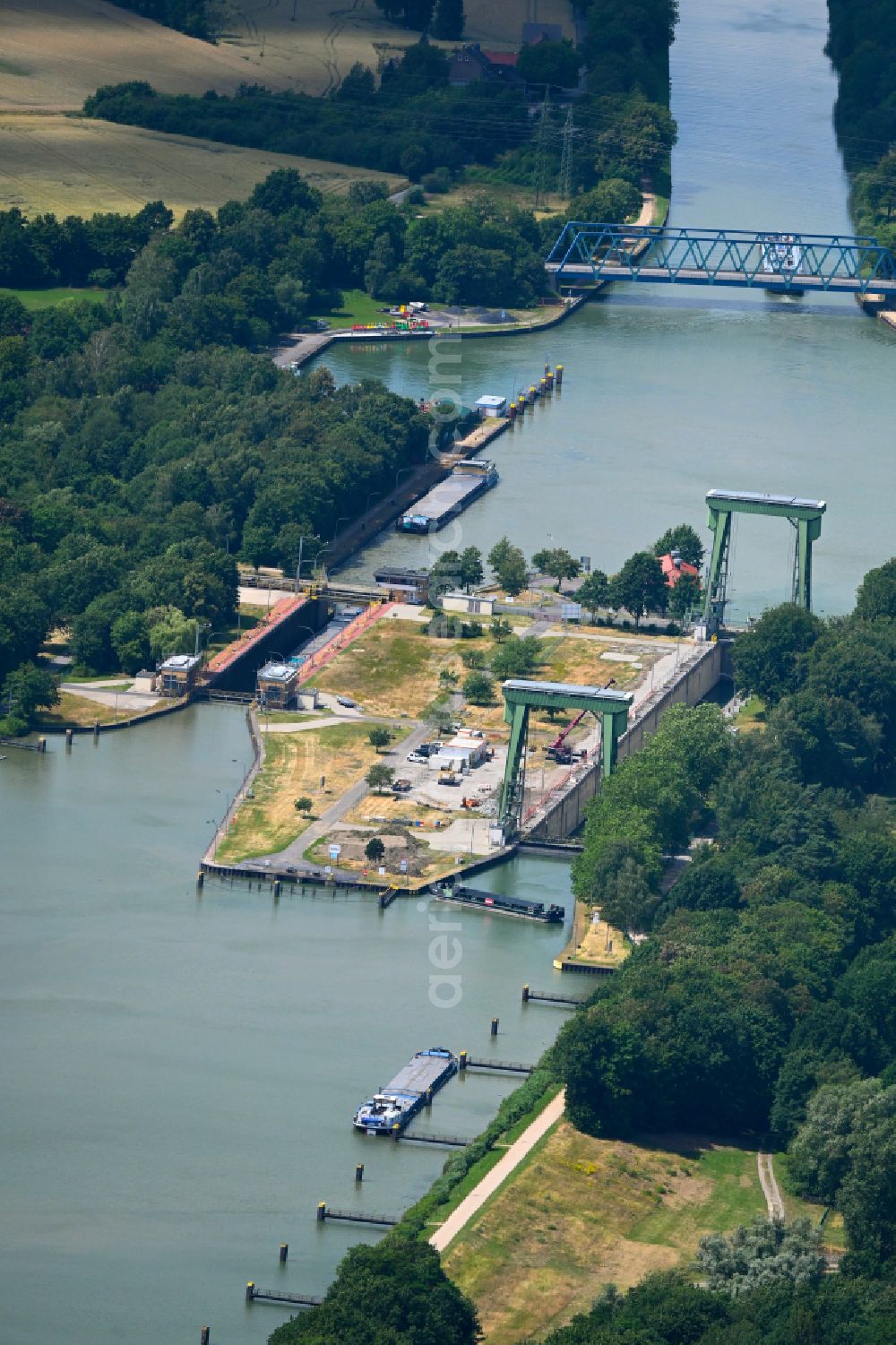 Aerial photograph Datteln - Boat lift and locks plants on the banks of the waterway of the Wesel-Datteln-Kanals in Datteln in the state North Rhine-Westphalia, Germany