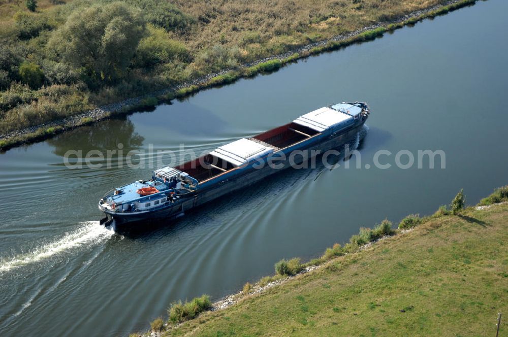 Aerial image Parchau - Blick auf Schiffsverkehr auf dem Elbe-Havel-Kanal bei Parchau. Ein Lastkahn fährt auf dem EHK. Ein Projekt des WSV: Wasserstraßen-Neubauamt Magdeburg, 39106 Magdeburg, Tel. +49(0)391 535-0, email: wna-magdeburg@wsv.bund.de