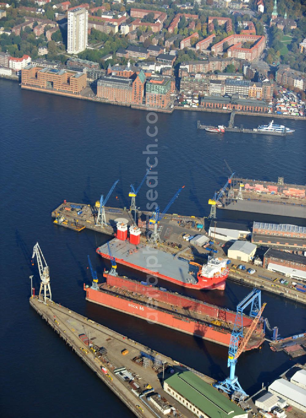 Hamburg from above - Blick auf die Blohm+Voss Schiffswerft im Hamburger Hafen. View to the Blohm+Voss Dockyard in the Hamburg Habour.