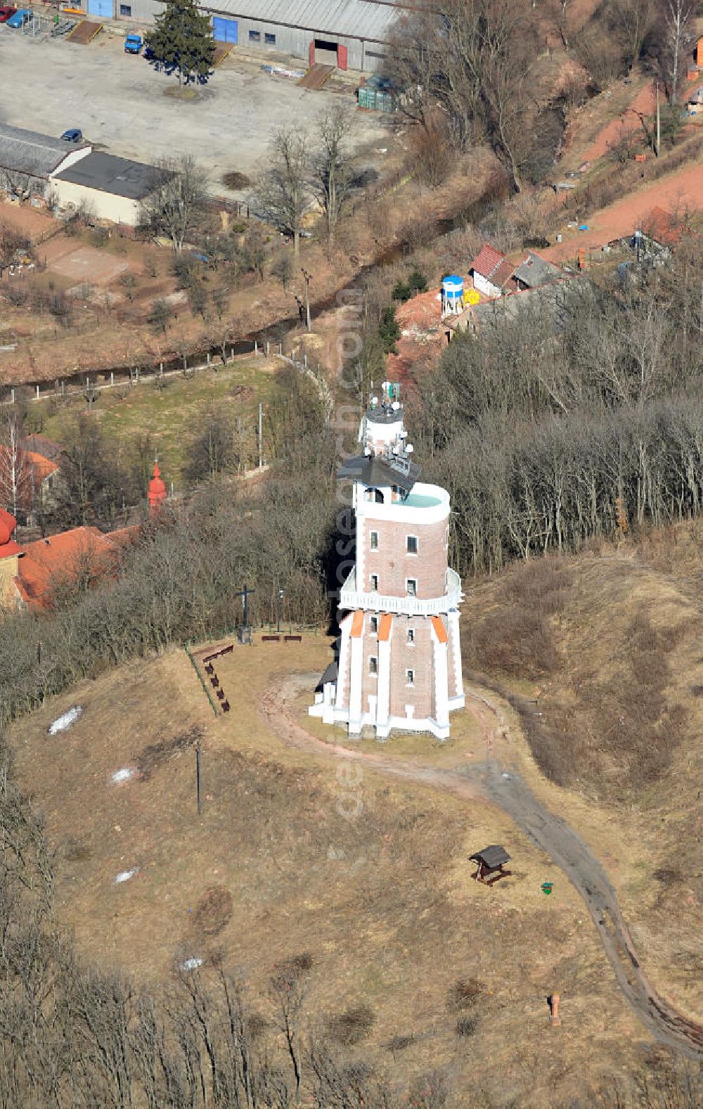 Aerial photograph Kryry / Kriegern - Der Schiller Aussichtsturm / Schillerova rozhledna am Rande der Ortschaft Kryry / Kriegern in der Region Ustecky kraj / Aussig in der Tschechischen Republik / Tschechien. The Schiller belvedere at the village Kryry in the region Ustecky kraj in Czech Republic.