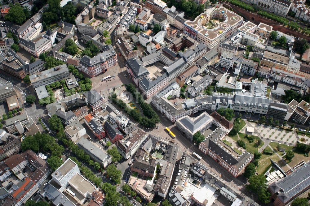 Mainz from the bird's eye view: Schiller Square and Osteiner Hof (Court) in downtown Mainz in the state of Rhineland-Palatinate. The Schillerplatz is one of the central and important squares in the city centre of Mainz. It was used as a medieval market square and is surrounded by several courts and mansions of the Baroque-era. Osteiner Hof is located on the South end of the square and dominates the image of the square