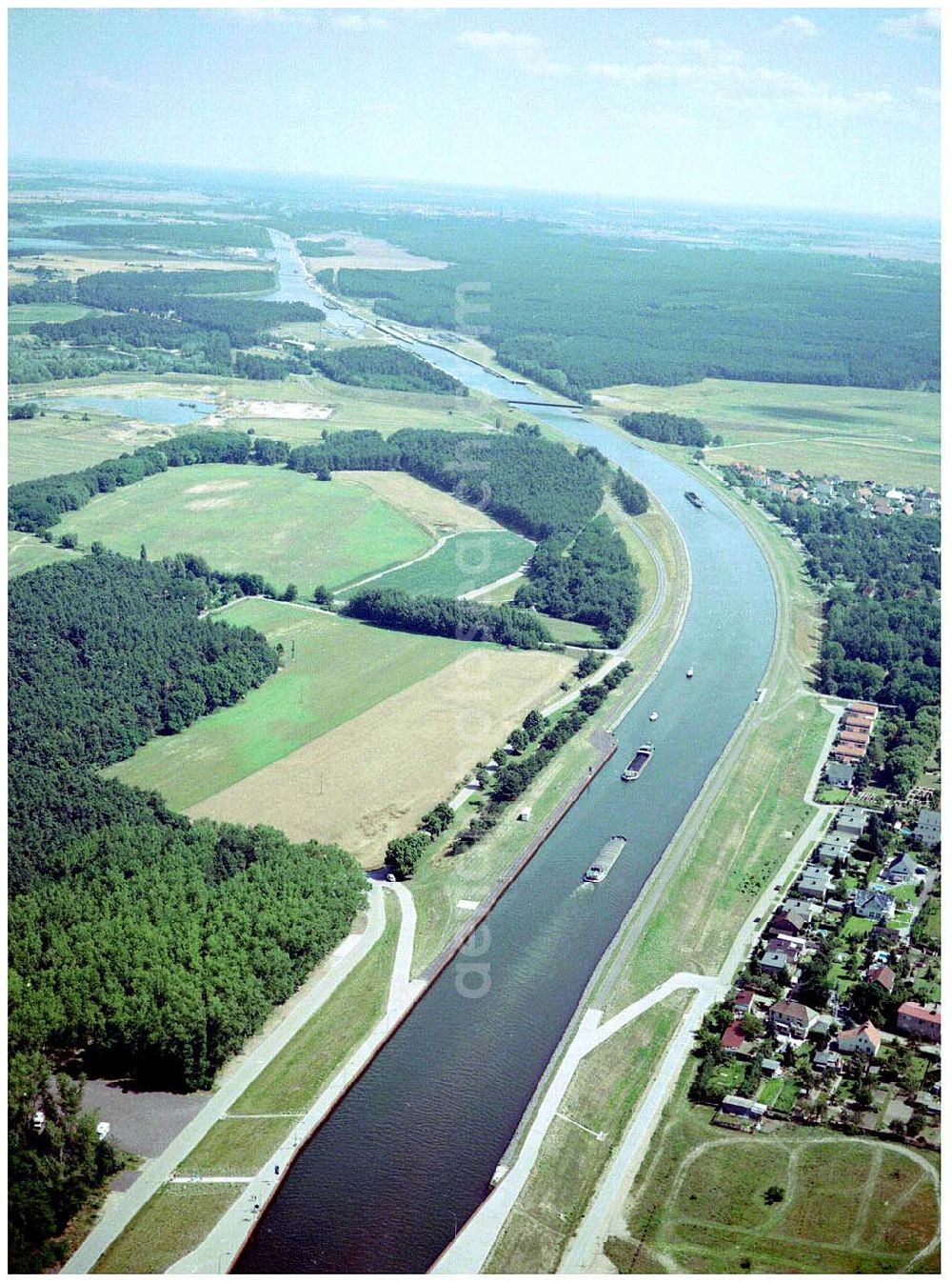 Aerial photograph Hohenwarthe - 30.7.2004, Blick auf den Elbe-Havel Kanal bei Hohenwarthe