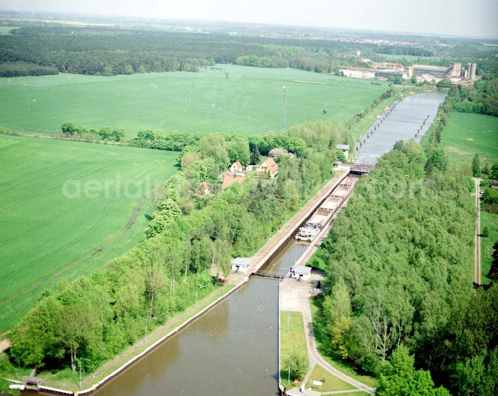 Niegripp from the bird's eye view: Schleuse bei Niegripp am Elbe-Havel-Kanal.