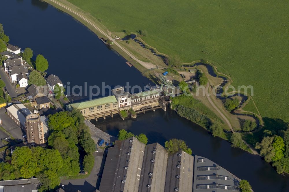 Aerial photograph Wetter - Lock on the course of the river Ruhr with fish ladder to the Ruhr barrage in Wetter in the Ruhr area in North Rhine-Westphalia