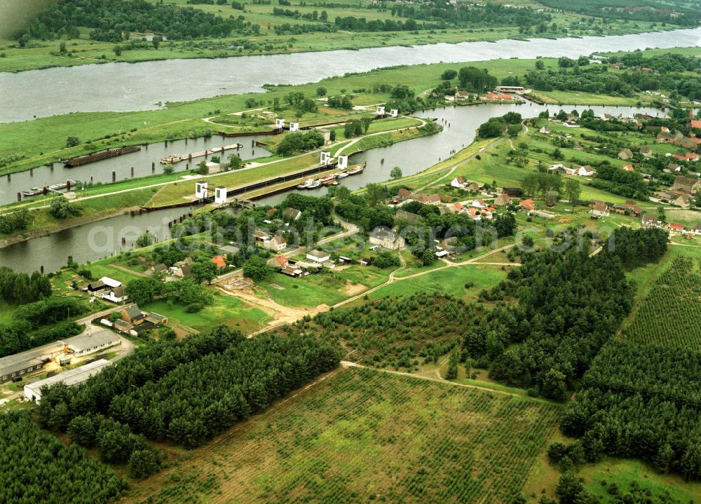 Aerial image Bad Freienwalde - Blick auf die Havel-Oder-Wasserstraße mit der Schleuse Hohensaaten bei Bad Freienwalde.