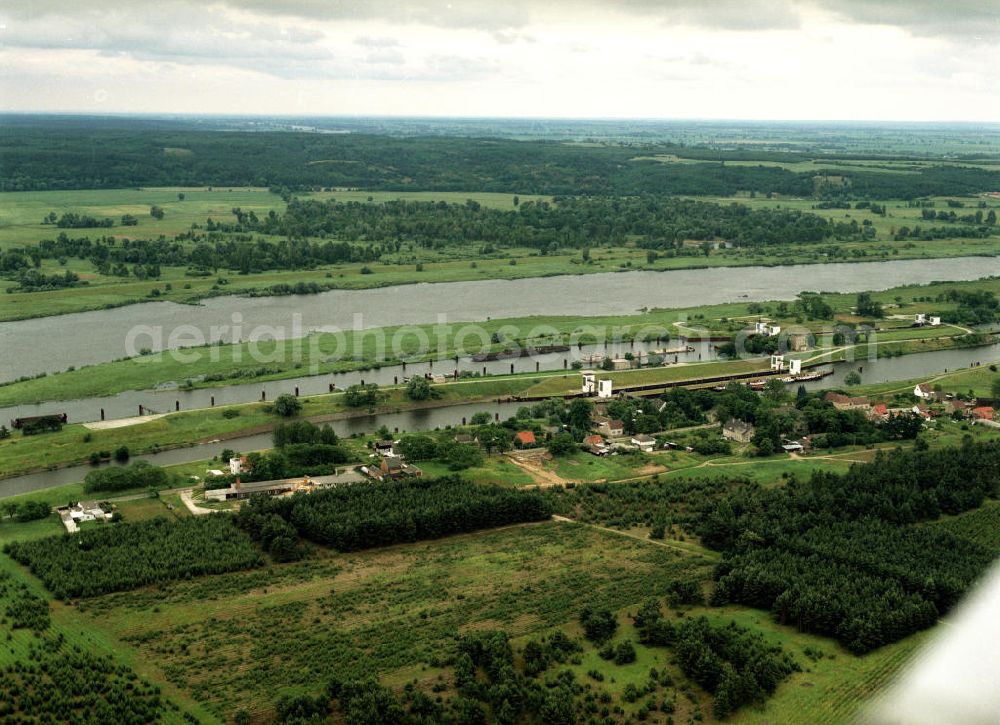 Aerial photograph Bad Freienwalde - Blick auf die Havel-Oder-Wasserstraße mit der Schleuse Hohensaaten bei Bad Freienwalde.