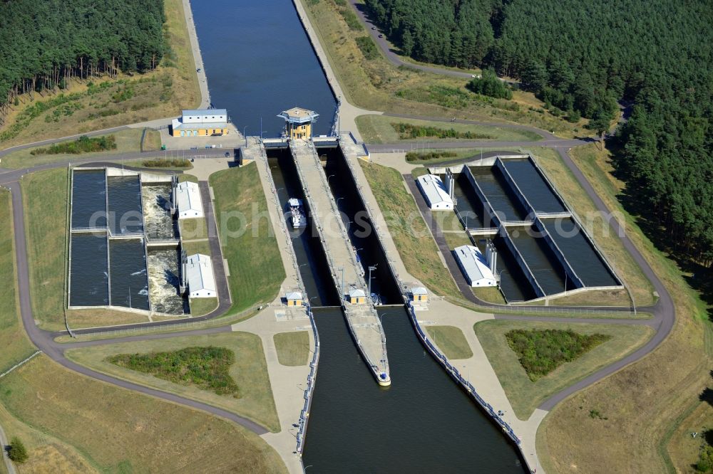 Aerial photograph Hohenwarthe - Hohenwarthe lock on the Elbe-Havel Canal waterfront road junction near Hohenwarthe in Saxony-Anhalt