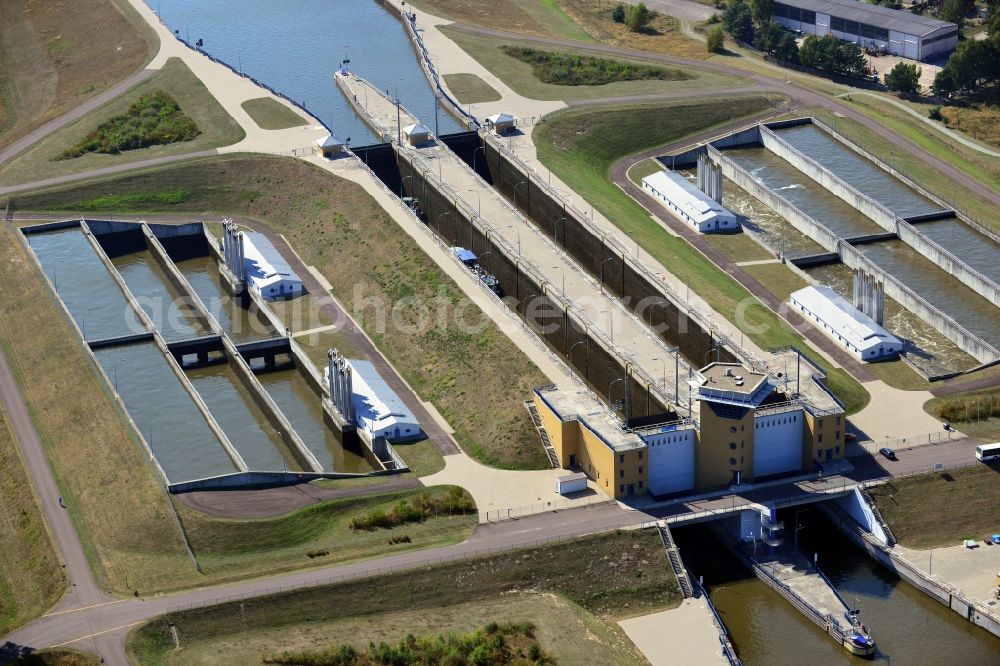 Hohenwarthe from the bird's eye view: Hohenwarthe lock on the Elbe-Havel Canal waterfront road junction near Hohenwarthe in Saxony-Anhalt