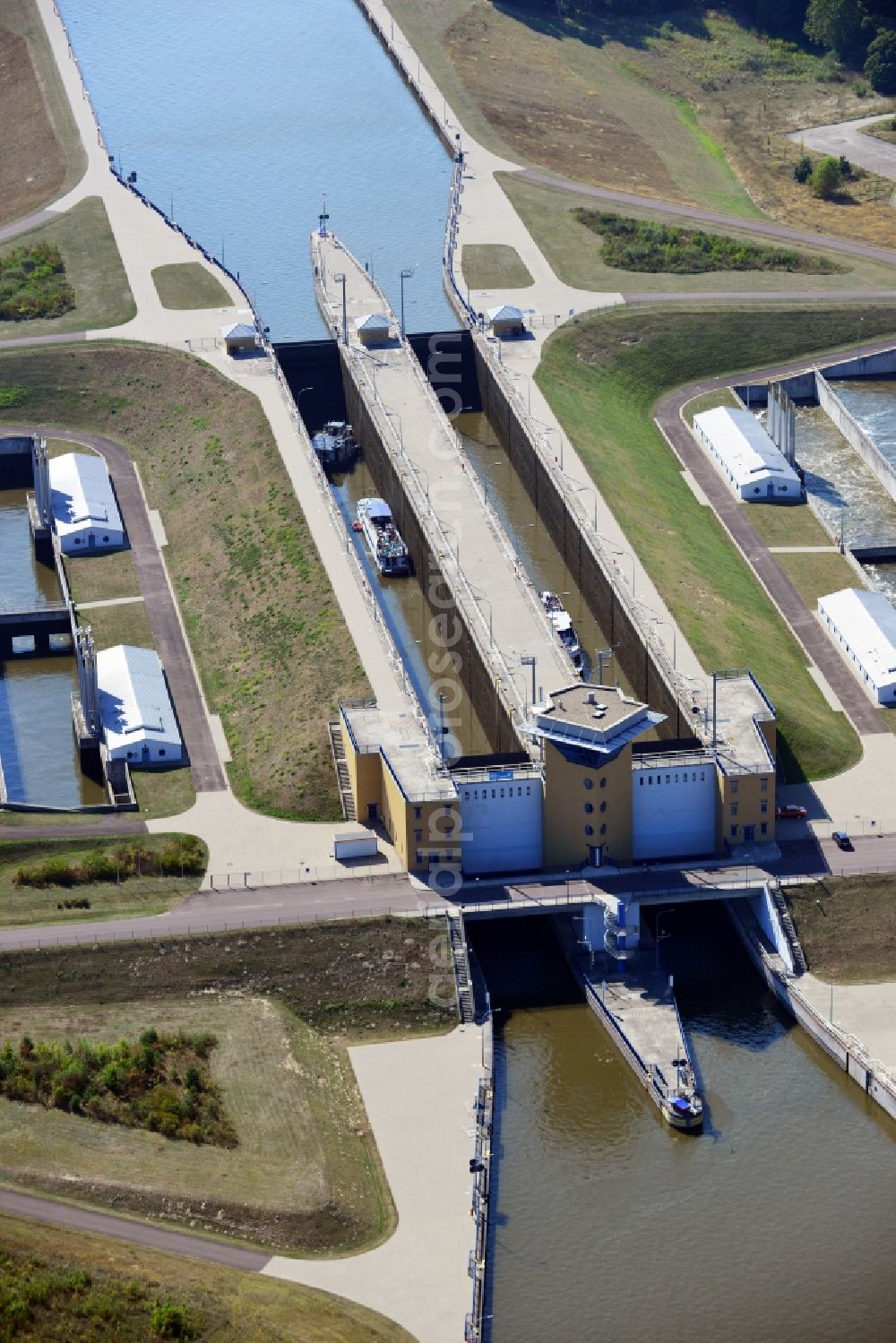 Aerial image Hohenwarthe - Hohenwarthe lock on the Elbe-Havel Canal waterfront road junction near Hohenwarthe in Saxony-Anhalt