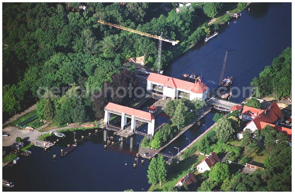 Kleinmachnow from the bird's eye view: Erweiterungs- und Umbauten an der Schleuse am Teltowkanal in Kleinmachnow