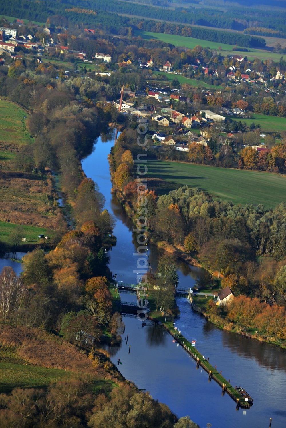 Liebenwalde from above - Ship lock at Malzer Kanal. Responsible for the lock is the Wasser- und Schifffahrtsamt Eberswalde in Brandenburg