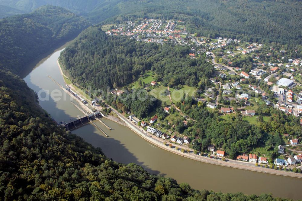 Aerial photograph Mettlach-Keuchingen - Blick von Südost auf die Schleuse Mettlach, Oktavienstr. 999, 66693 Mettlach, an der Saar.