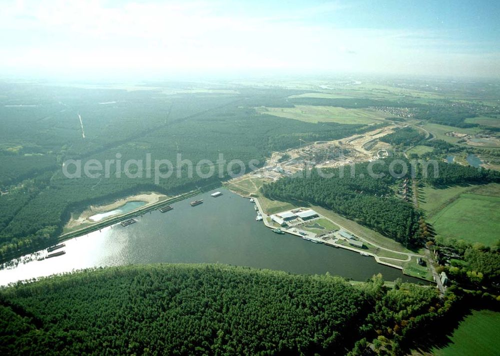 Aerial photograph Niegripp - Schleuse Niegripp am Wasserstraßenkreuz Magdeburg.