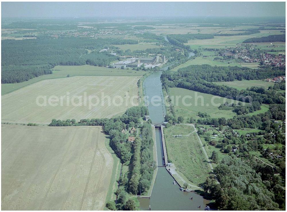 Zerben from above - 30.07.2004, Blick auf die Schleuse in Zerben im Elbe-Havelkanal