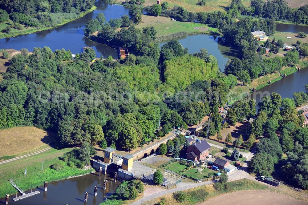 Aerial photograph Parey - Parey lock in the connection canel between the river Elbe and the Elbe-Havel-Canel in the state Saxony-Anhalt