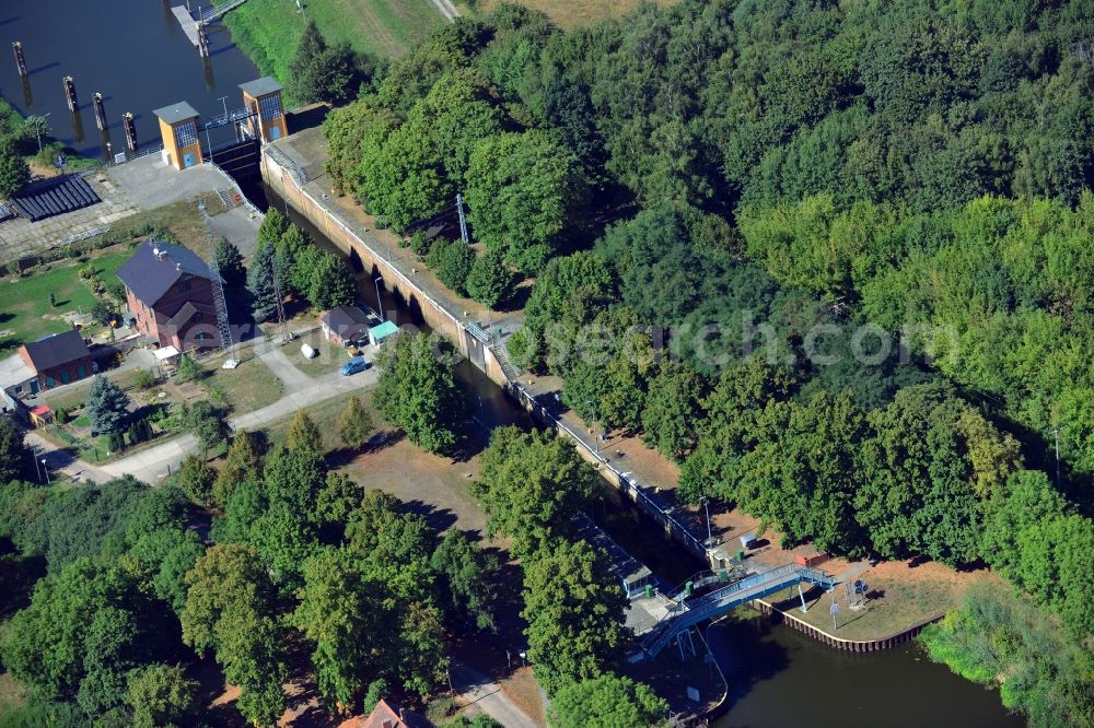 Parey from the bird's eye view: Parey lock in the connection canel between the river Elbe and the Elbe-Havel-Canel in the state Saxony-Anhalt