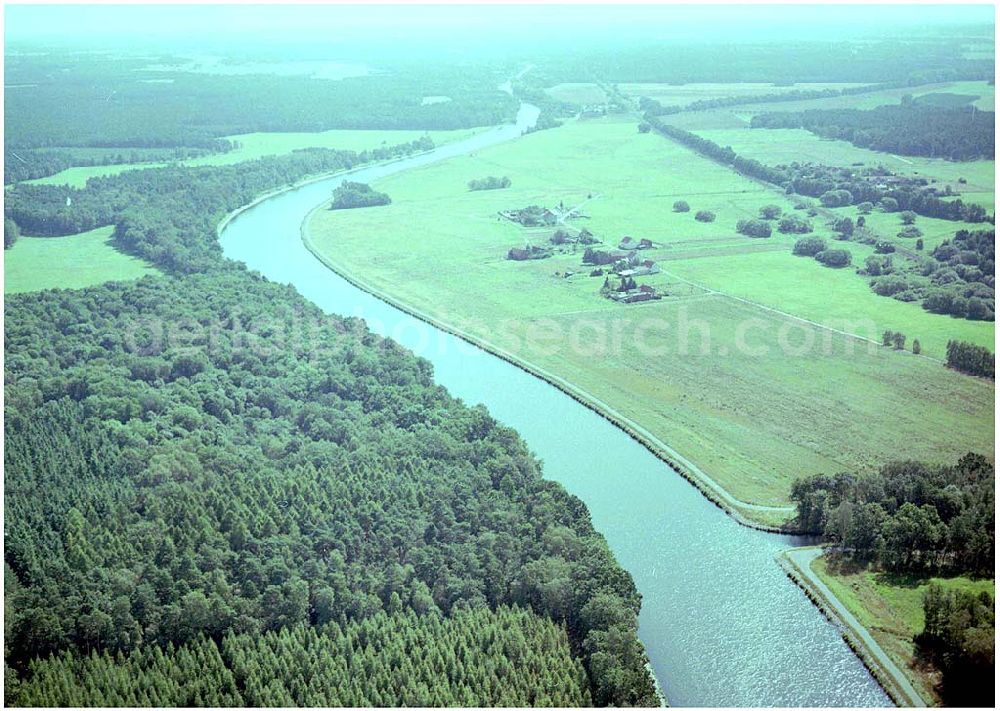 Genthin from above - 30.7.2004, Elbe - Havelkanal östlich von Genthin