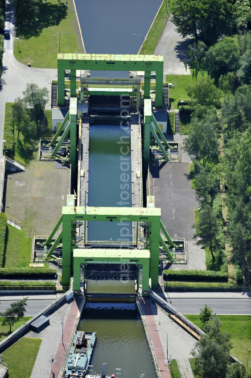 Rothensee from the bird's eye view: Blick die Schleusen bei Rothensee am Elbe-Havel-Kanal / Mittellandkanal. View of the locks at Rothensee Elbe-Havel Canal / Mittelland Canal.