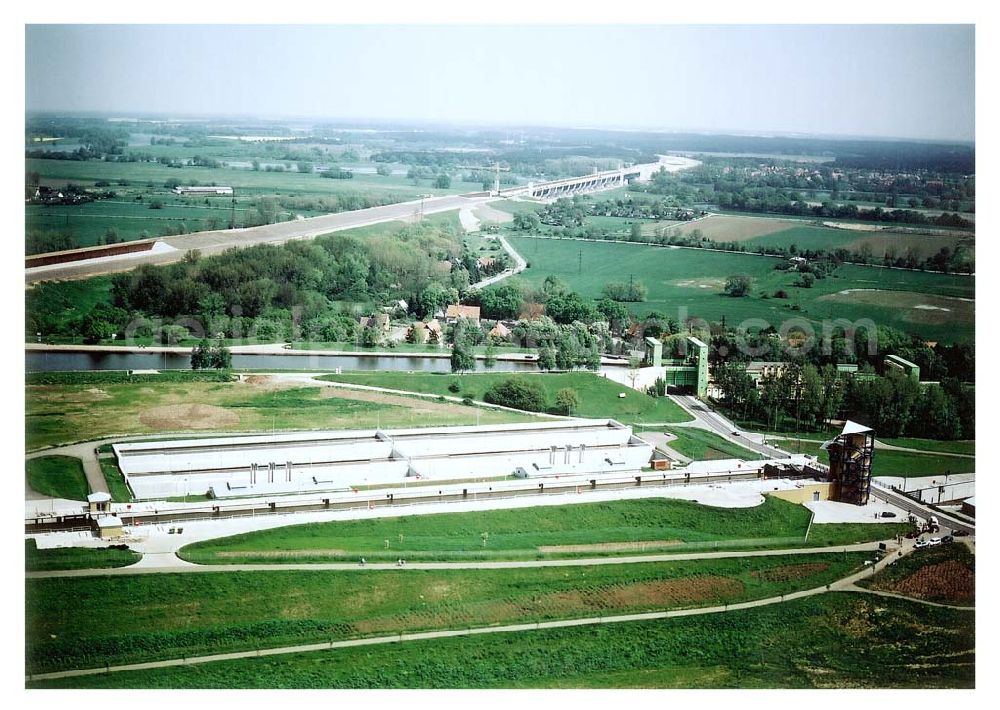 Aerial photograph Rothensee - Schleuse Rothensee am Wasserstraßenkreuz Magdeburg.