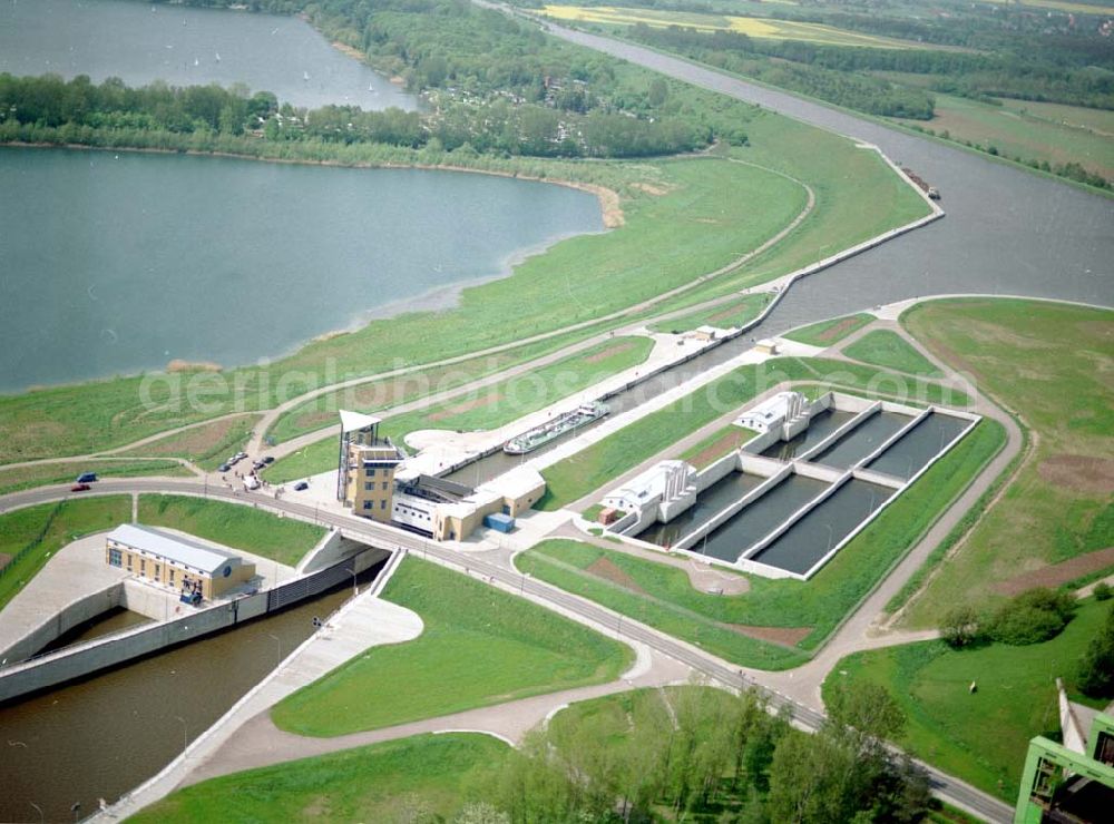 Aerial photograph Rothensee - Schleuse Rothensee am Wasserstraßenkreuz Magdeburg.